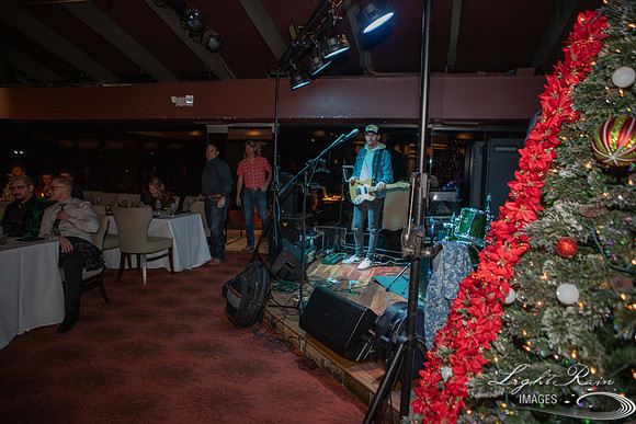 UGCxmas-5398
