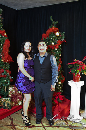 361_HolidayPhotoBooth2013byLightRainImages