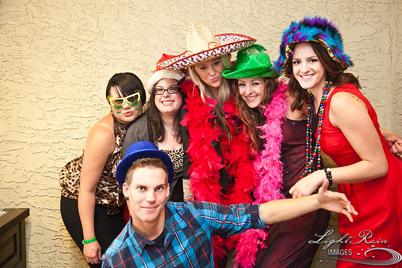 655_HolidayPhotoBooth2013byLightRainImages