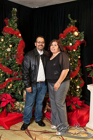 344_HolidayPhotoBooth2013byLightRainImages
