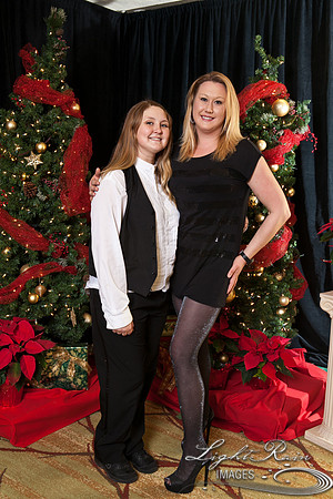 642_HolidayPhotoBooth2013byLightRainImages