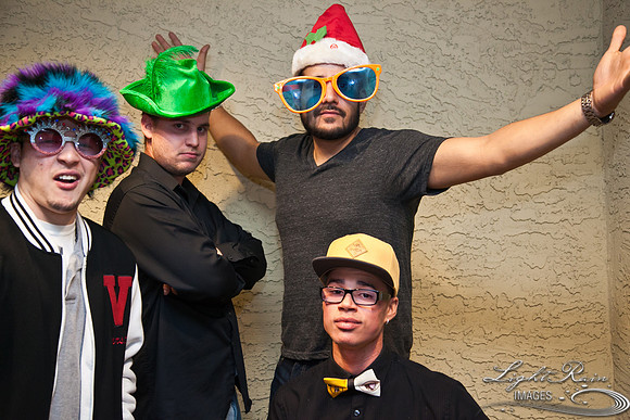 666_HolidayPhotoBooth2013byLightRainImages